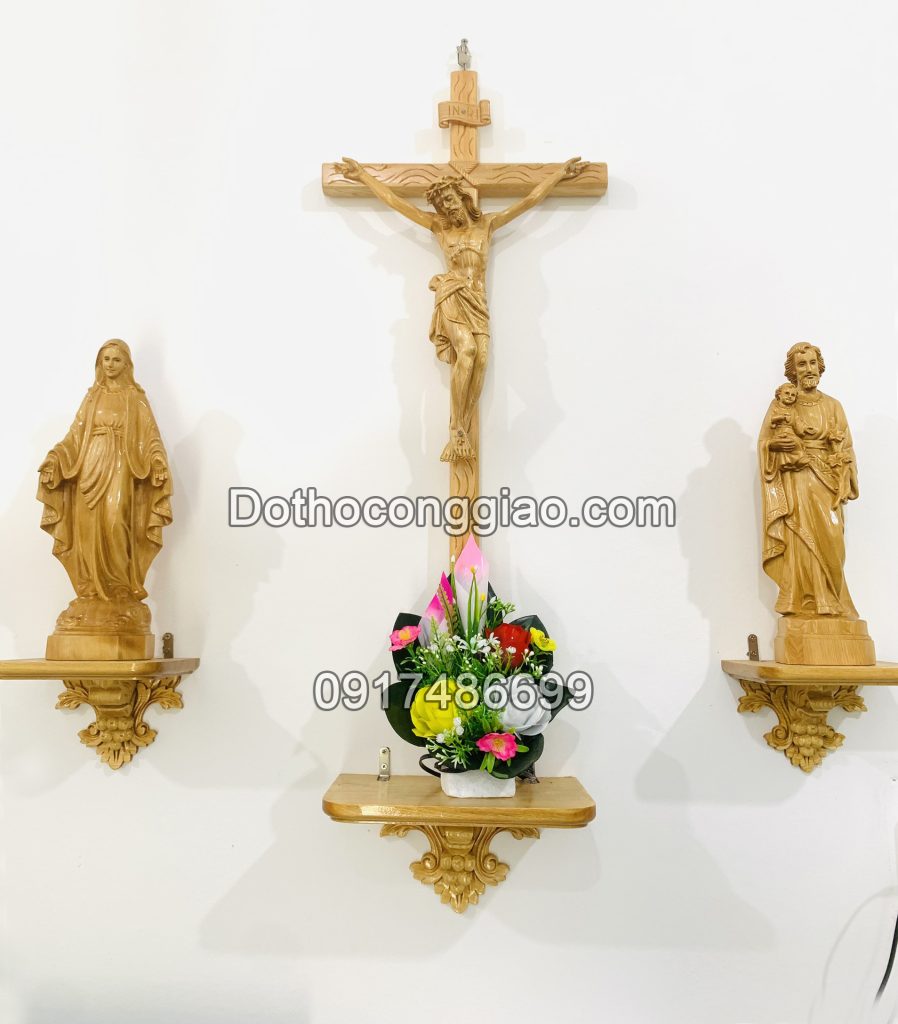 Mẫu Bàn Thờ Chúa Bằng Gỗ đẹp